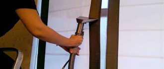 Cleaning roller blinds with a vacuum cleaner