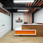 Design of the reception area of ​​the TGI office - photo &quot;PRAGMATIKA&quot;