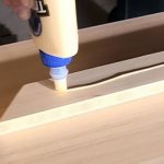 Gluing wooden furniture parts