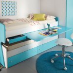 Retractable tabletop in a children&#39;s transforming bed